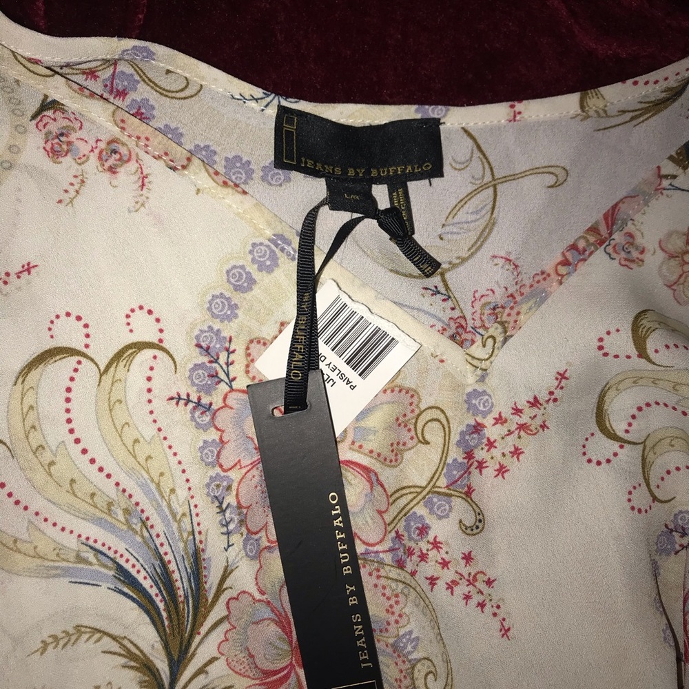 Blouse - Picture 2 of 5